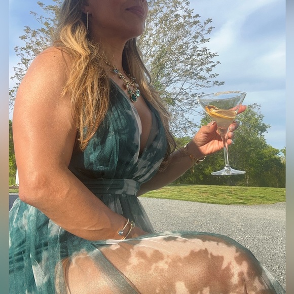 Beautiful lulu’s Dress 👗 - Picture 2 of 2